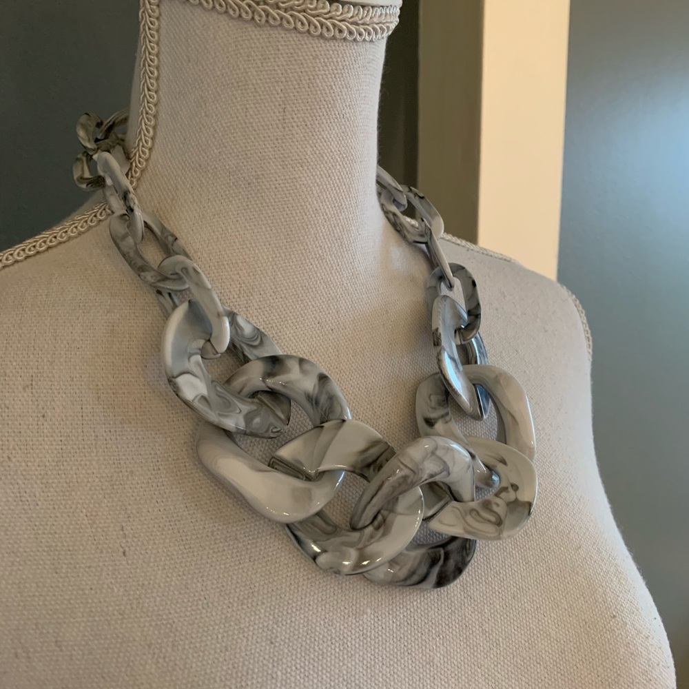 Kenneth Jay Lane Marbled Resin Necklace~Signed - Picture 2 of 5